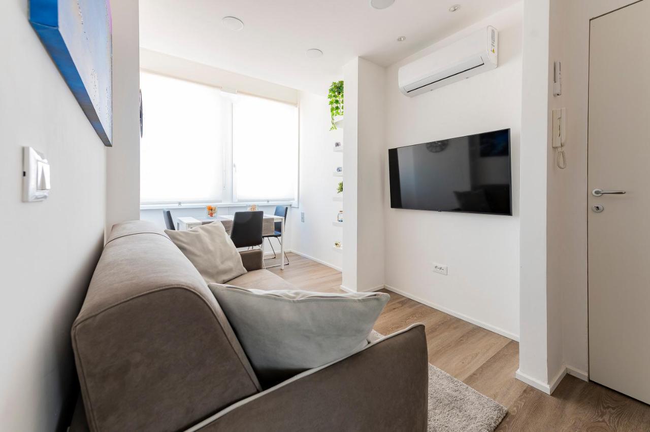 Piazza Salotto & Stazione Comfy Apartment 페스카라 외부 사진